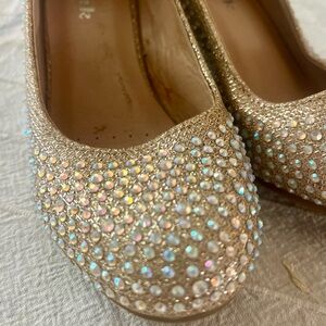 Link “Doris” Girls Wedge Shoes – Size 1 | Gold Sparkle Rhinestone